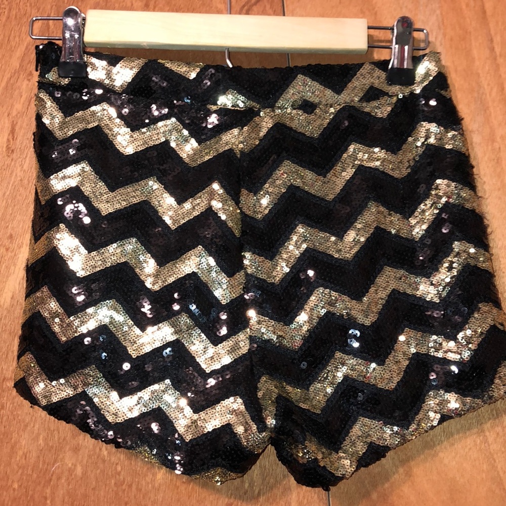 Forever 21 shorts - Picture 2 of 3